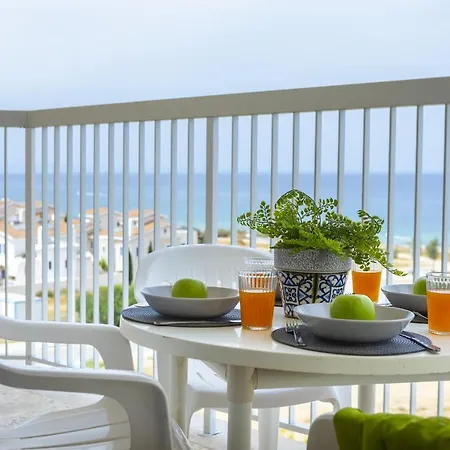 Almyra Seaview Suites Daire *